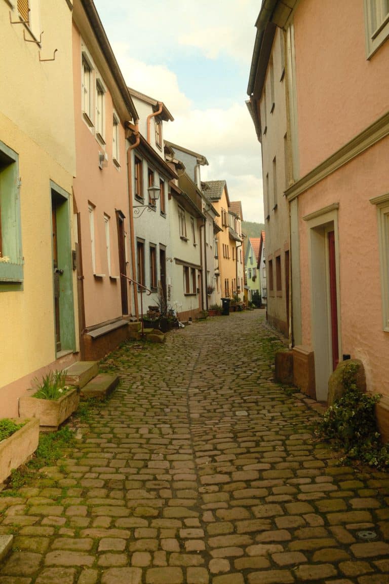 Ces villes secondaires qui séduisent les voyageurs en quête d'authenticité